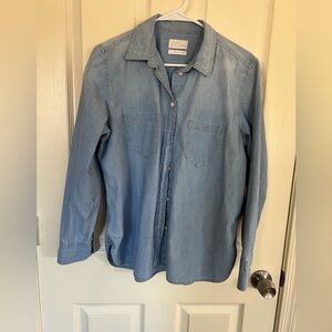 J.Crew Chambray Button Down Shirt Classic Fit Light Wash Size 14